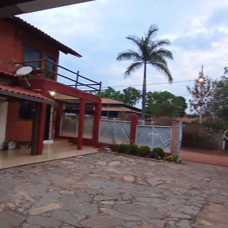 Pousada Central Santana Do Riacho Extérieur photo