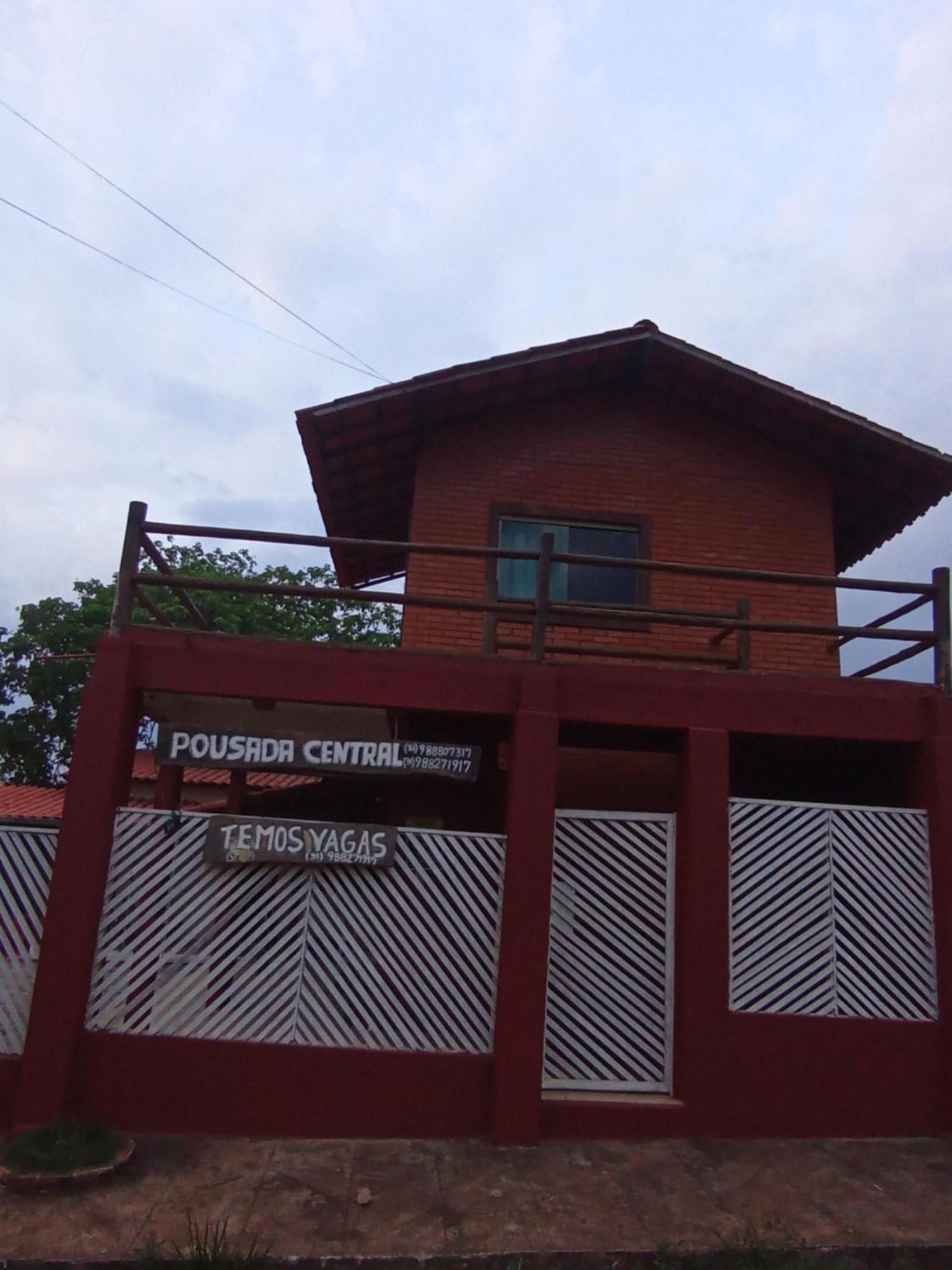 Pousada Central Santana Do Riacho Extérieur photo