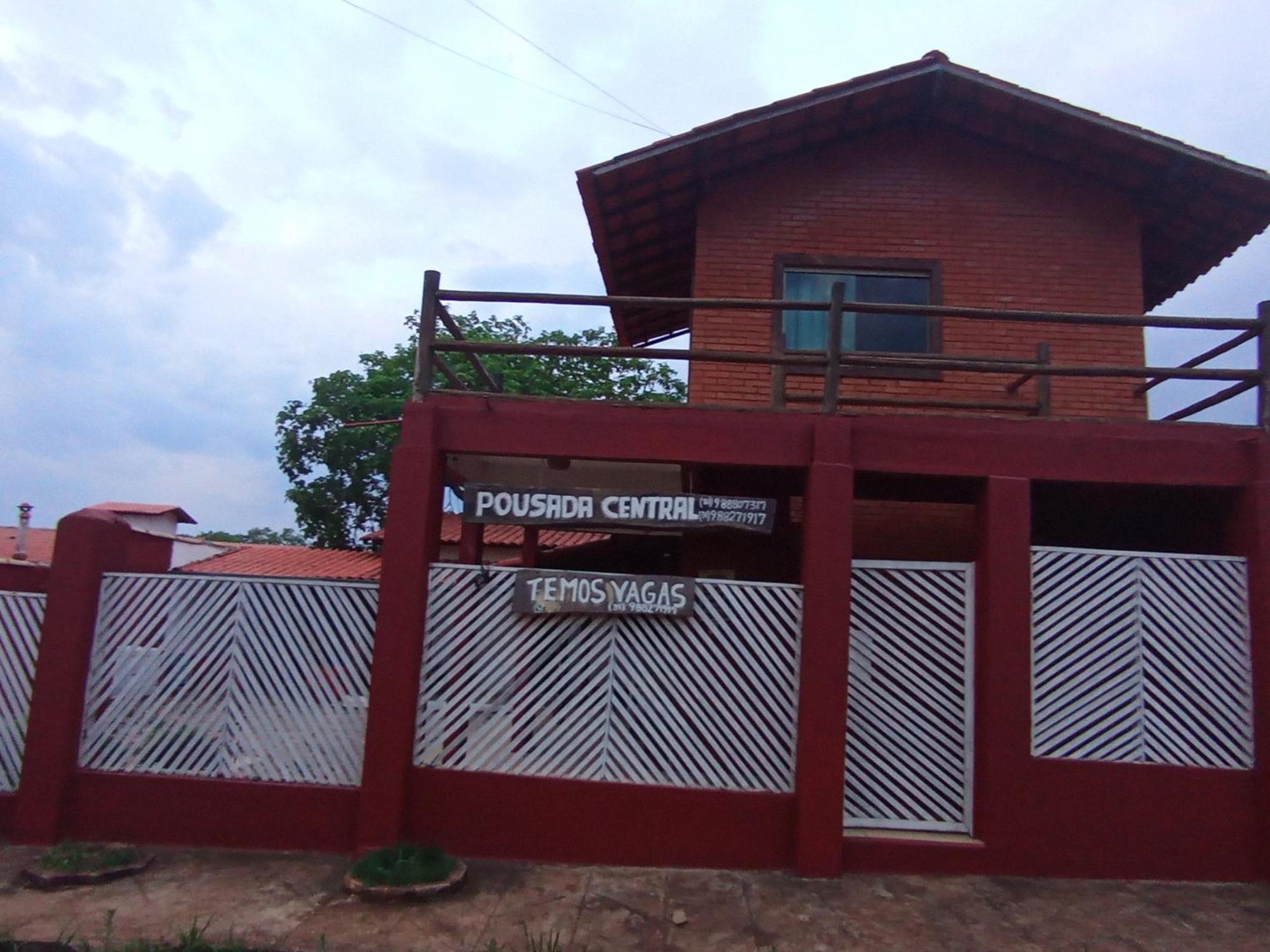 Pousada Central Santana Do Riacho Extérieur photo
